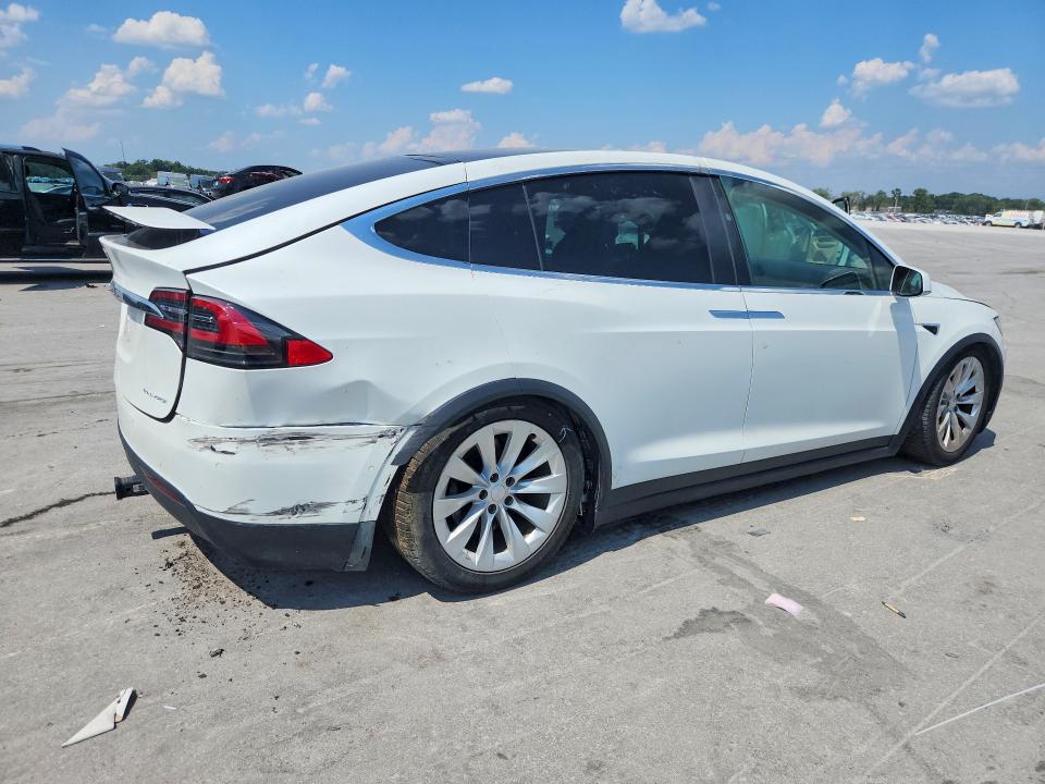 67328156 :رقم المزاد ، 5YJXCAE25KF181347 vin ، 2019 Tesla Model X مزاد بيع