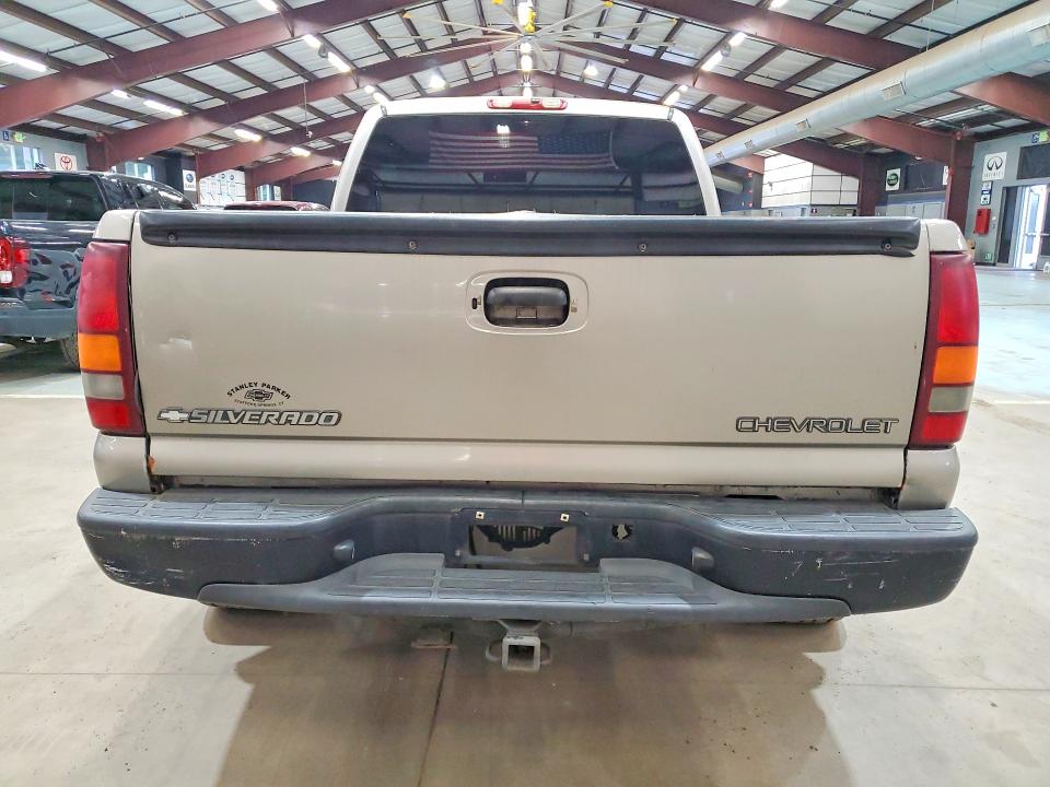70832906 :رقم المزاد ، 2GCEK19TX21173891 vin ، 2002 Chevrolet Silverado مزاد بيع