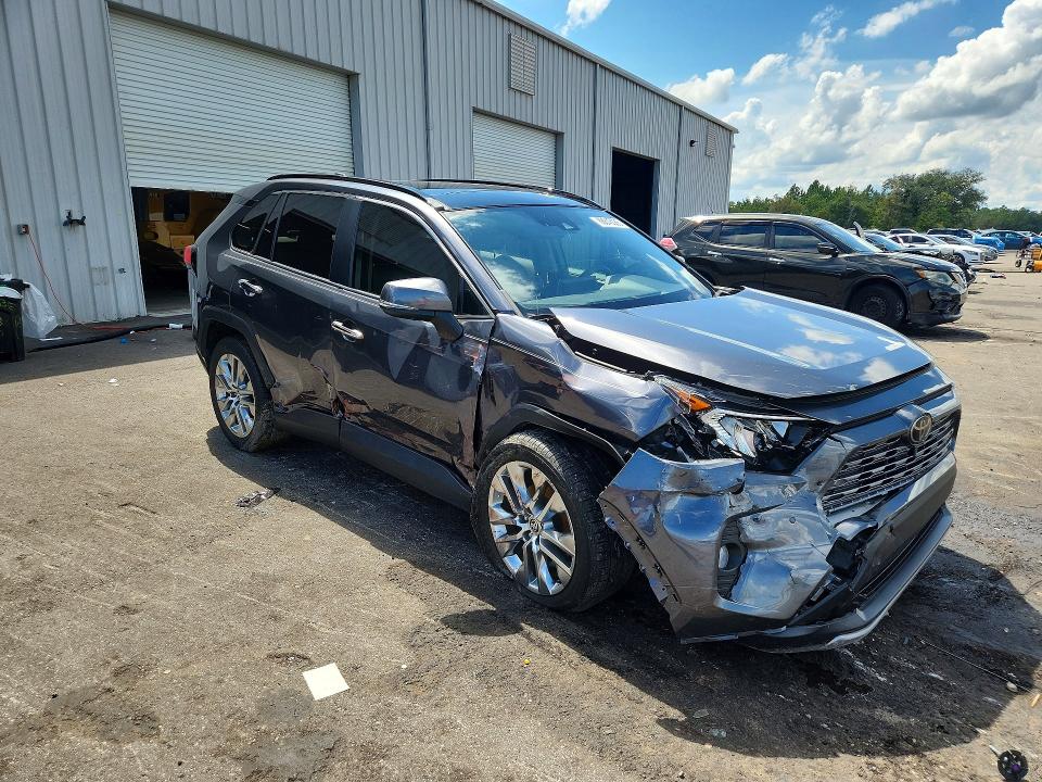 Продажа на аукционе авто 2021 Toyota Rav4, vin: JTMY1RFV3MD083574, номер лота: 68843086