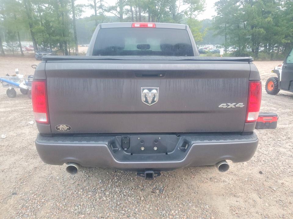 69288336 :رقم المزاد ، 1C6RR7KT4FS690921 vin ، 2015 Ram 1500 مزاد بيع