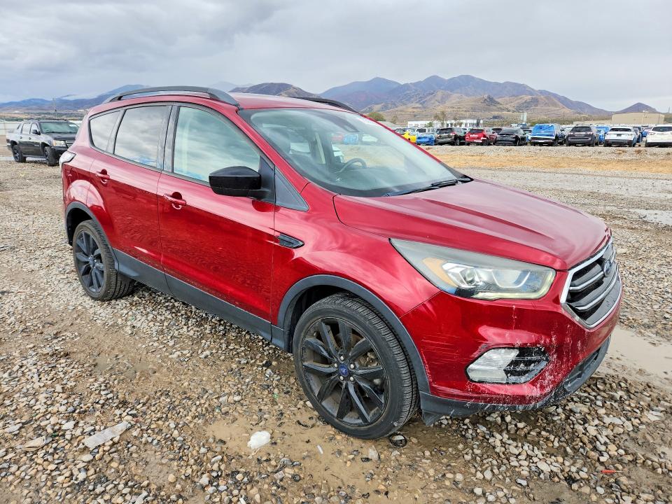 Продаж на аукціоні авто 2018 Ford Escape, vin: 1FMCU9GD9JUB61077, номер лоту: 70566266