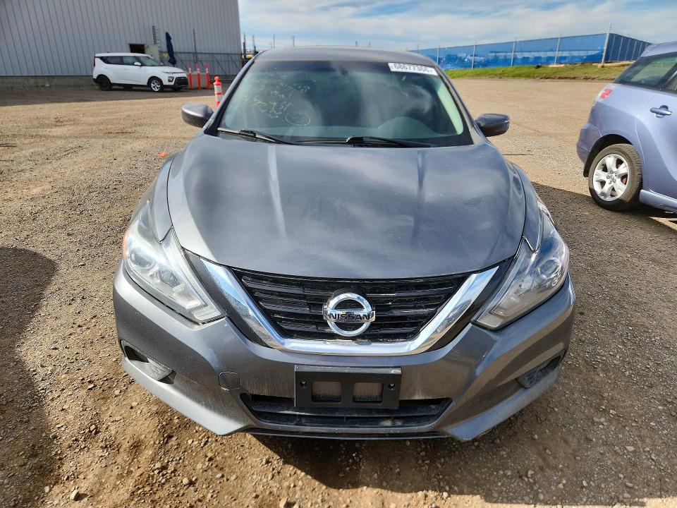 2018 Nissan Altima მანქანა იყიდება აუქციონზე, vin: 1N4AL3AP5JC220961, აუქციონის ნომერი: 68677366