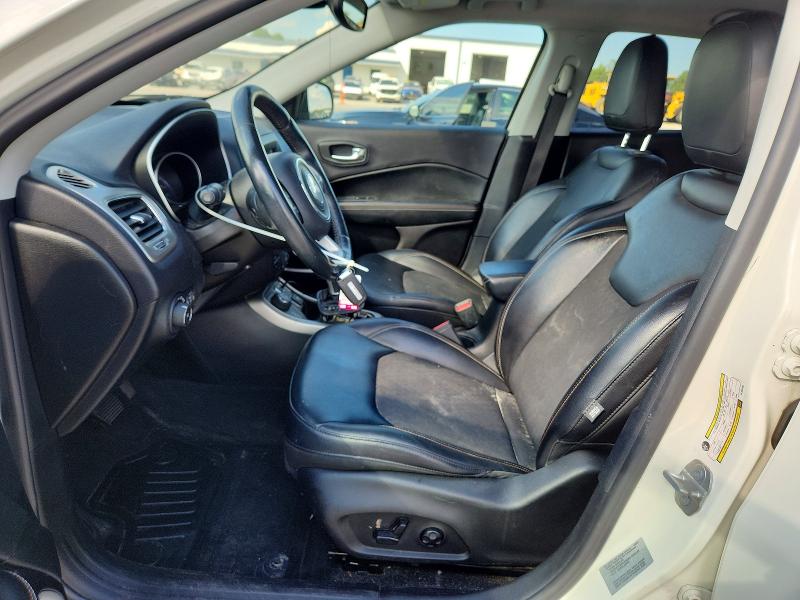 68416596 :رقم المزاد ، 3C4NJDBB4JT103726 vin ، 2018 Jeep Compass مزاد بيع