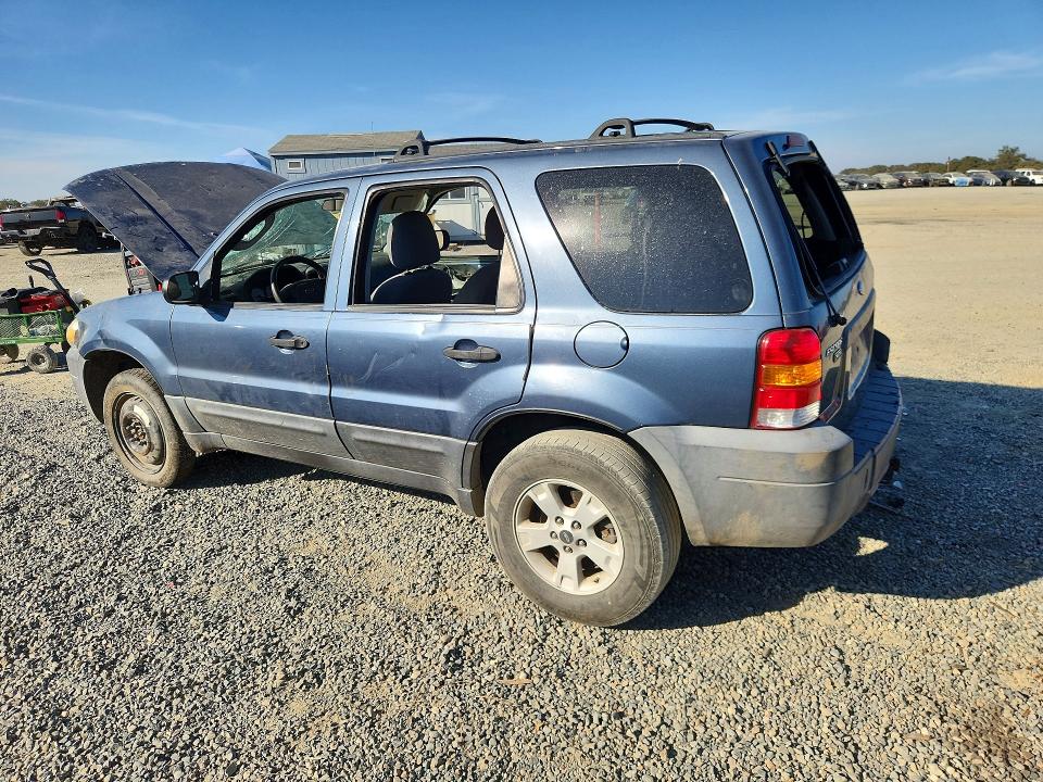 2005 Ford Escape მანქანა იყიდება აუქციონზე, vin: 1FMYU93105KA32342, აუქციონის ნომერი: 69938696