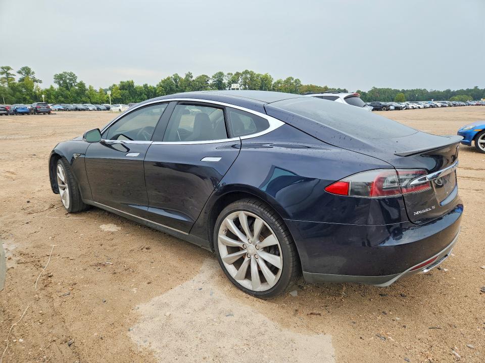 67638336 :رقم المزاد ، 5YJSA1CPXCFP01817 vin ، 2012 Tesla Model S مزاد بيع