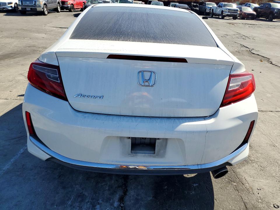 Продажа на аукционе авто 2016 Honda Accord, vin: 1HGCT1B30GA003326, номер лота: 70742946