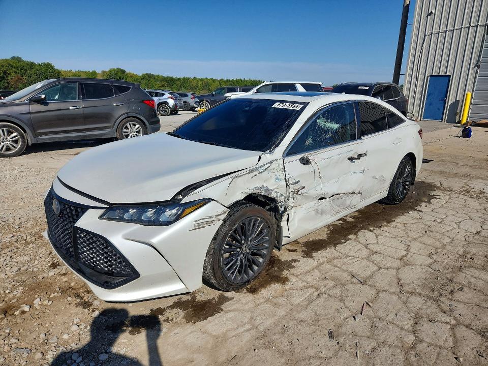 67973696 :رقم المزاد ، 4T1EA1AB6MU007778 vin ، 2021 Toyota Avalon مزاد بيع