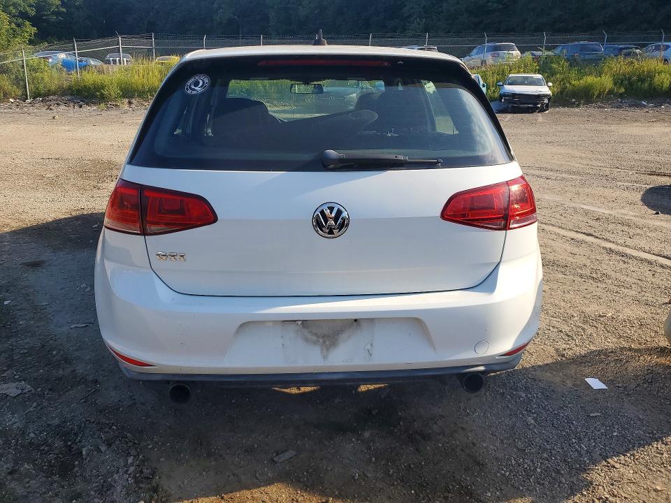 Продажа на аукционе авто 2015 Volkswagen Gti, vin: 3VW4T7AU5FM001442, номер лота: 68144296
