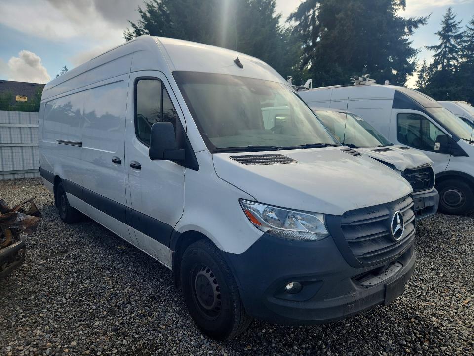 68105666 :رقم المزاد ، W1Y4NDHY3PT133876 vin ، 2023 Mercedes-benz Sprinter مزاد بيع