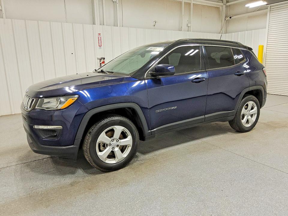 67381786 :رقم المزاد ، 3C4NJDBB3JT192222 vin ، 2018 Jeep Compass مزاد بيع