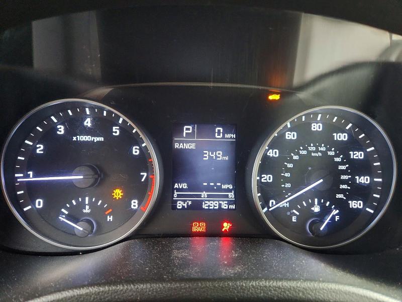 70497156 :رقم المزاد ، 5NPD84LF8HH045803 vin ، 2017 Hyundai Elantra مزاد بيع