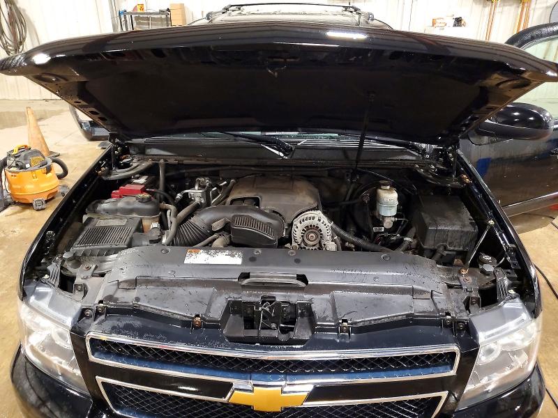 68617606 :رقم المزاد ، 1GNSKJE77CR167719 vin ، 2012 Chevrolet Suburban مزاد بيع