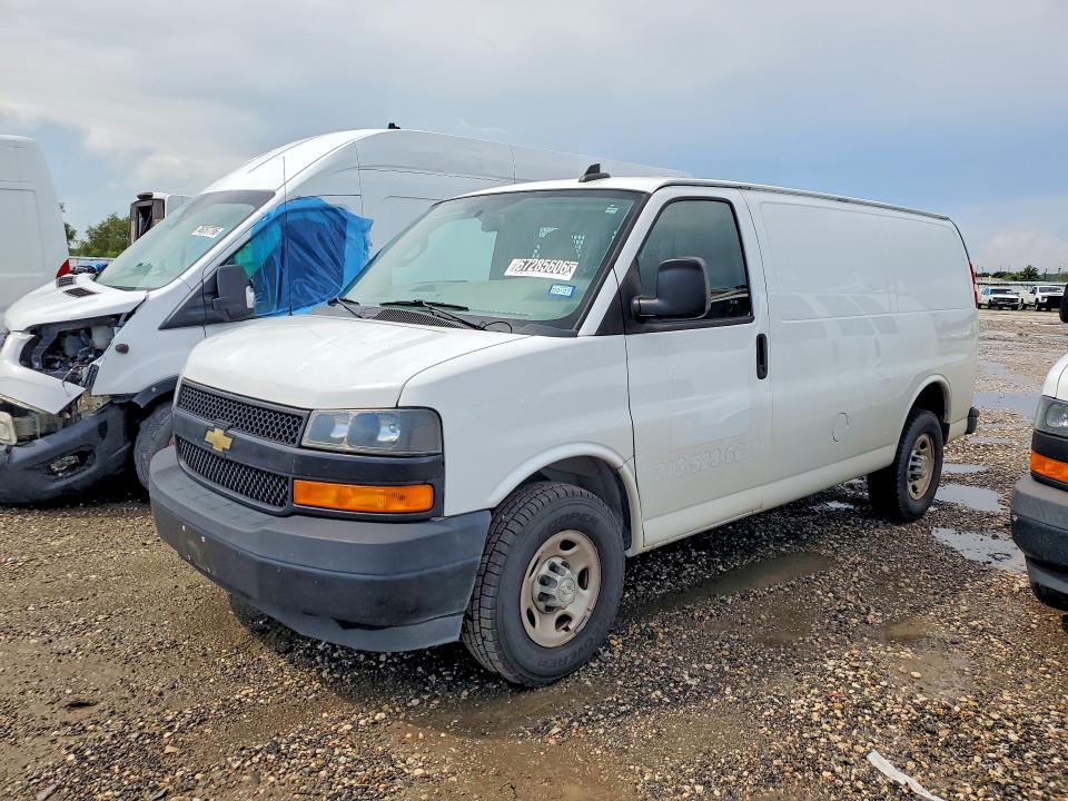 67285606 :رقم المزاد ، 1GCWGAFP3M1197276 vin ، 2021 Chevrolet Express G2500 مزاد بيع