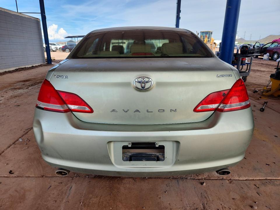 70367976 :رقم المزاد ، 4T1BK36B26U125270 vin ، 2006 Toyota Avalon مزاد بيع