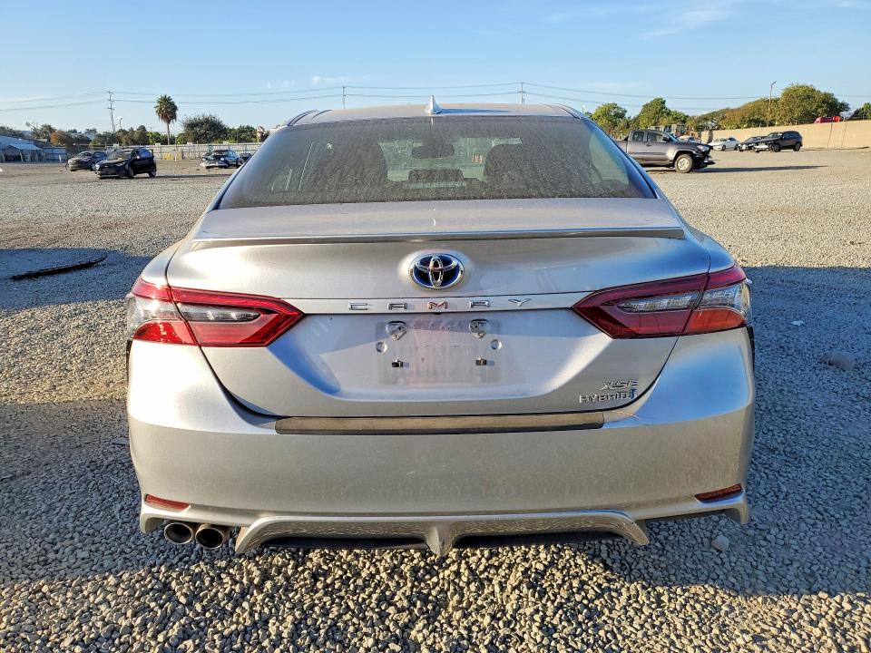 Aukcja sprzedaży 2021 Toyota Camry, vin: 4T1K31AK8MU549820, numer aukcji: 70493666