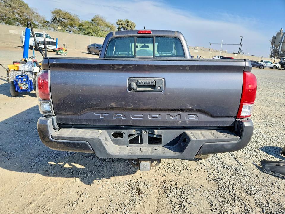 70432486 :رقم المزاد ، 5TFRX5GN2HX084410 vin ، 2017 Toyota Tacoma مزاد بيع
