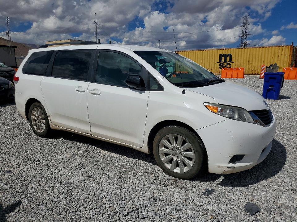 Продаж на аукціоні авто 2013 Toyota Sienna, vin: 5TDJK3DC7DS069792, номер лоту: 69091306