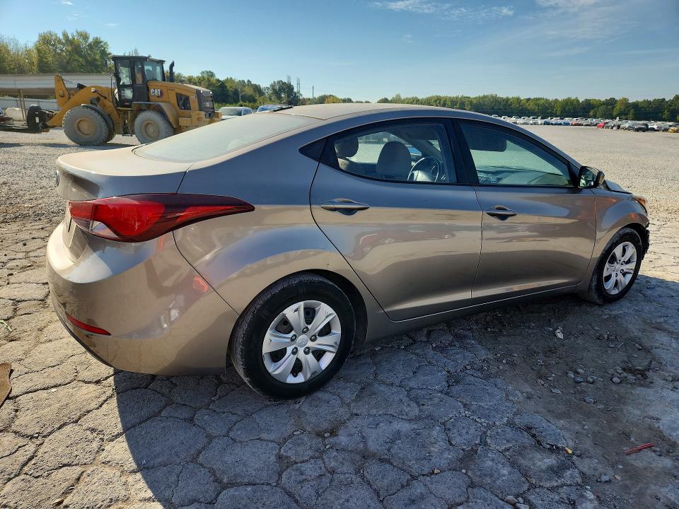 2016 Hyundai Elantra მანქანა იყიდება აუქციონზე, vin: 5NPDH4AE8GH763165, აუქციონის ნომერი: 71051106