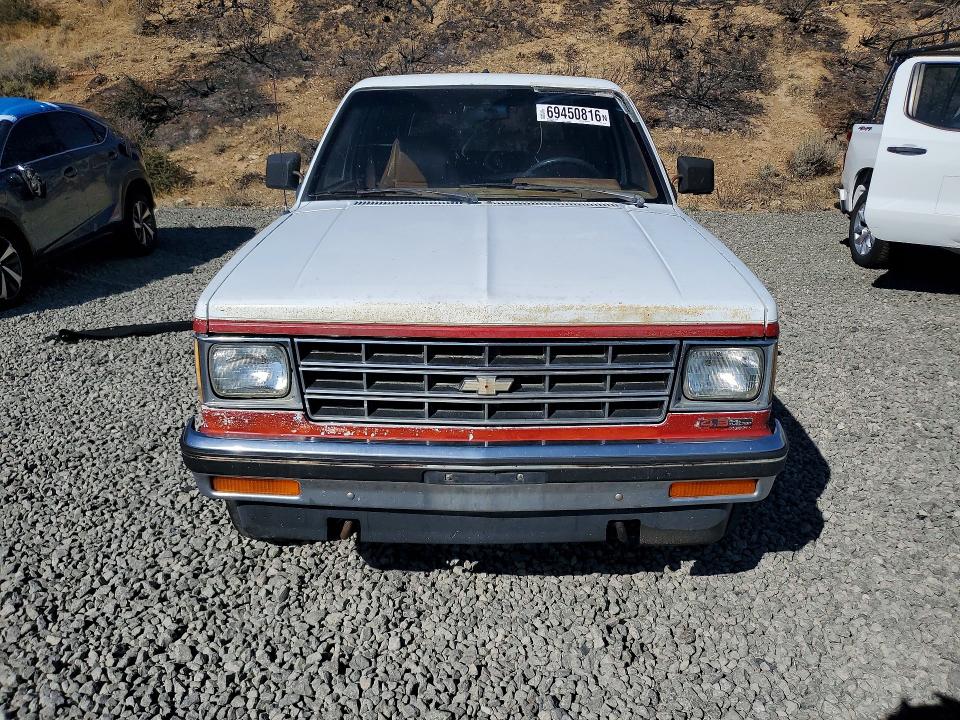 69450816 :رقم المزاد ، 1GNCT18Z8L8141716 vin ، 1990 Chevrolet Blazer مزاد بيع