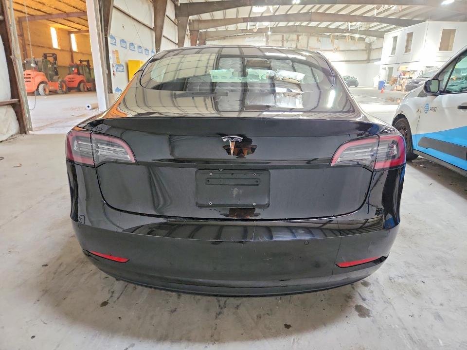 2022 Tesla Model 3 მანქანა იყიდება აუქციონზე, vin: 5YJ3E1EAXNF189450, აუქციონის ნომერი: 68862616