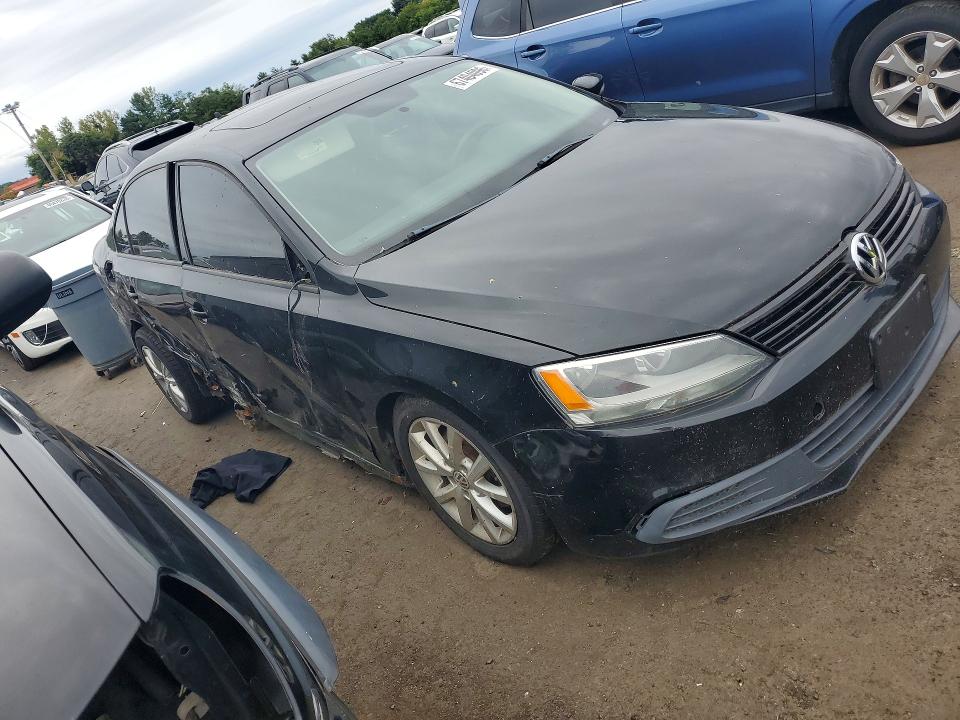 67404096 :رقم المزاد ، 3VWDP7AJ6CM337185 vin ، 2012 Volkswagen Jetta مزاد بيع