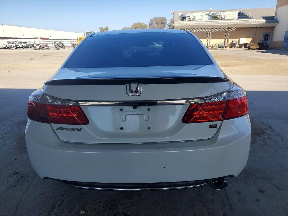 2015 Honda Accord მანქანა იყიდება აუქციონზე, vin: 1HGCR2F77FA097043, აუქციონის ნომერი: 70841446
