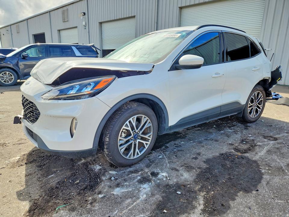 2020 Ford Escape მანქანა იყიდება აუქციონზე, vin: 1FMCU0H67LUC62472, აუქციონის ნომერი: 68195086