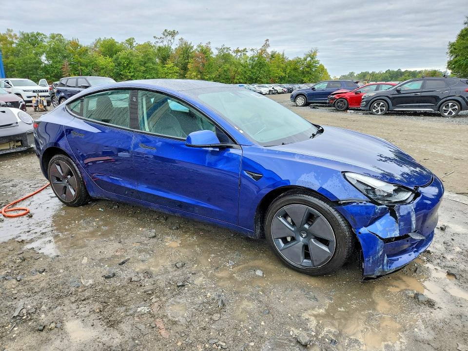 70726136 :رقم المزاد ، 5YJ3E1EA8NF370739 vin ، 2022 Tesla Model 3 مزاد بيع