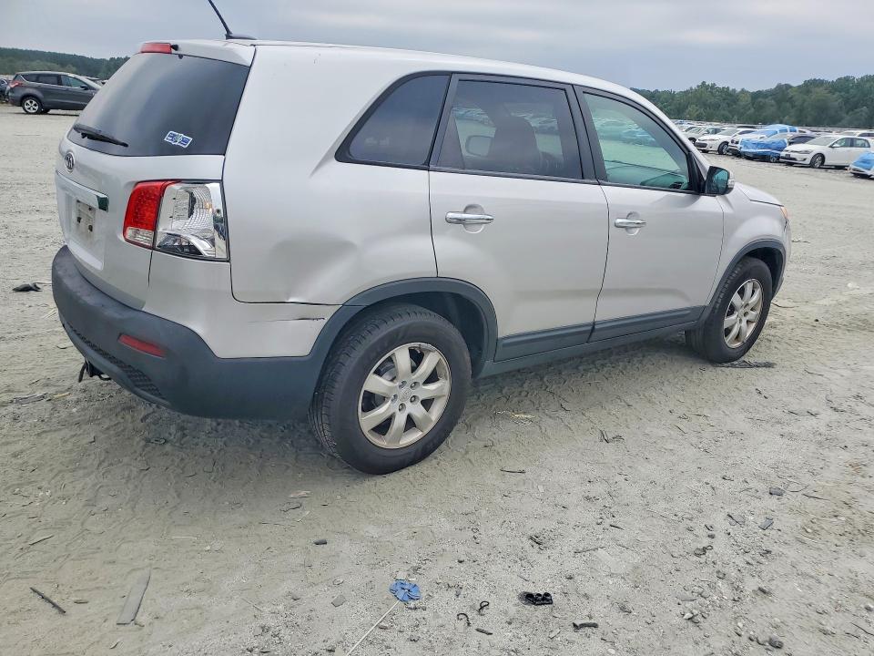 2011 Kia Sorento მანქანა იყიდება აუქციონზე, vin: 5XYKT3A17BG019229        , აუქციონის ნომერი: 69035996