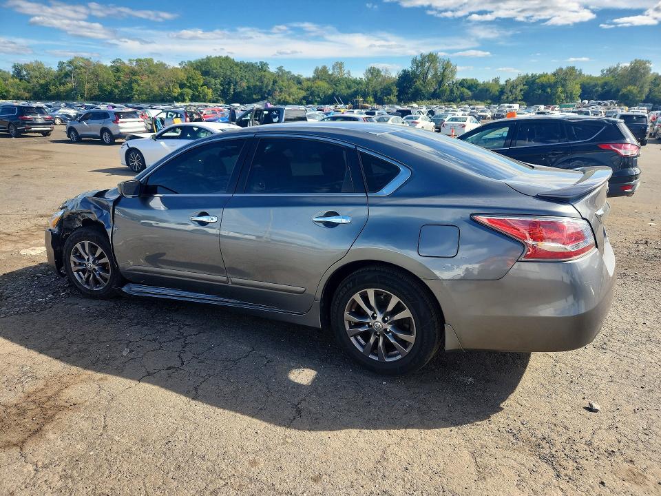 2015 Nissan Altima მანქანა იყიდება აუქციონზე, vin: 1N4AL3AP4FN396203, აუქციონის ნომერი: 69486886