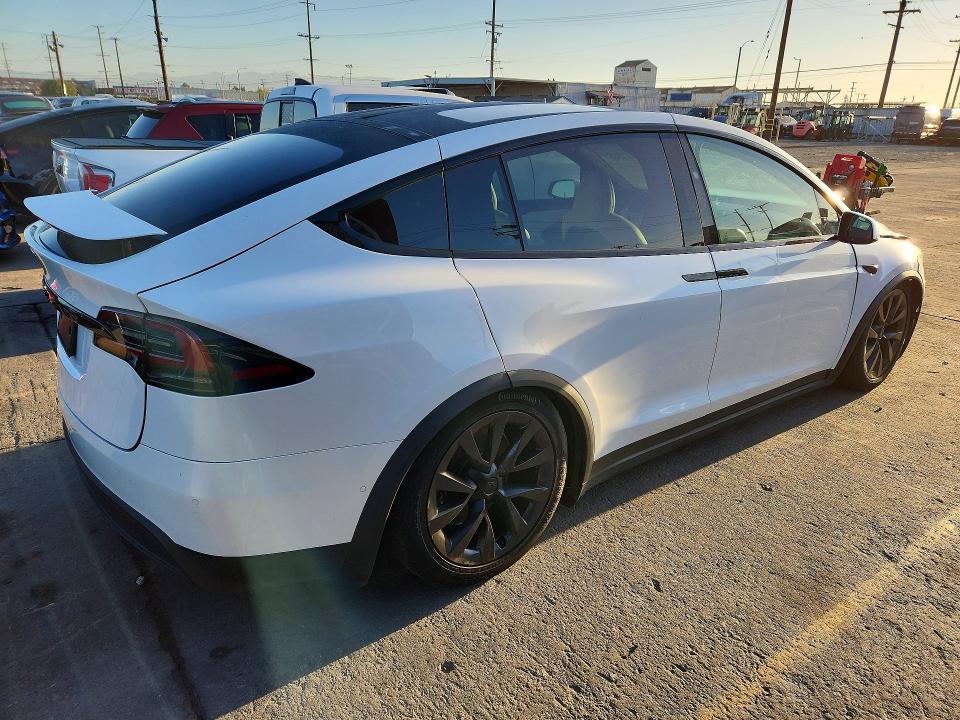 68690476 :رقم المزاد ، 7SAXCAE56NF362491 vin ، 2022 Tesla Model X مزاد بيع