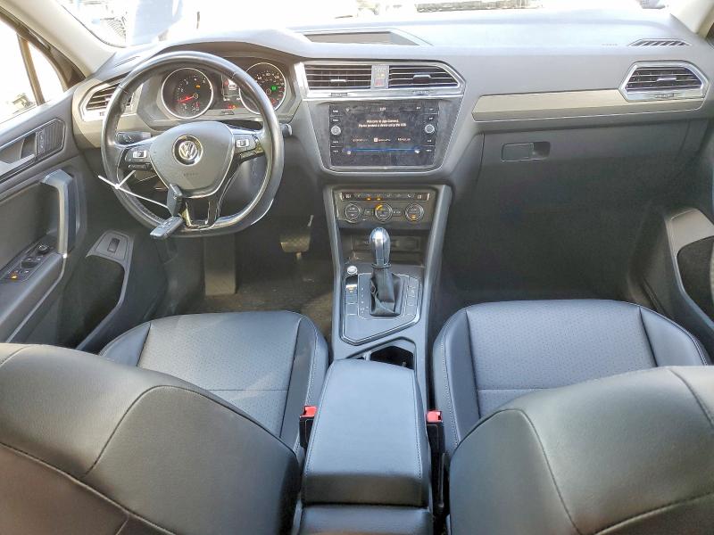 Продажа на аукционе авто 2018 Volkswagen Tiguan, vin: 3VV3B7AX1JM083854, номер лота: 68052546
