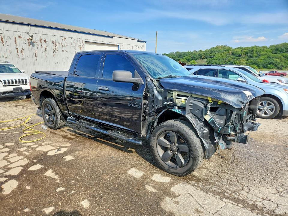 67089076 :رقم المزاد ، 1C6RR7KT3JS339488 vin ، 2018 Ram 1500 مزاد بيع