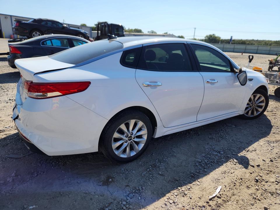 Продажа на аукционе авто 2016 Kia Optima, vin: 5XXGU4L38GG098784, номер лота: 70870176