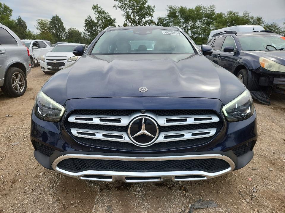 68250016 :رقم المزاد ، W1KZH6AB9NB033566 vin ، 2022 Mercedes-benz E مزاد بيع