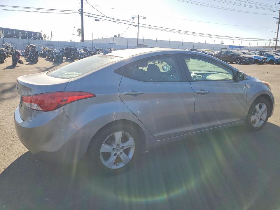 Продаж на аукціоні авто 2013 Hyundai Elantra, vin: KMHDH4AE5DU515890, номер лоту: 69624636