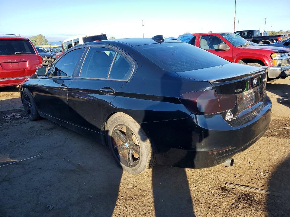 70149276 :رقم المزاد ، WBA3C3G51FNS74338 vin ، 2015 Bmw 320 مزاد بيع