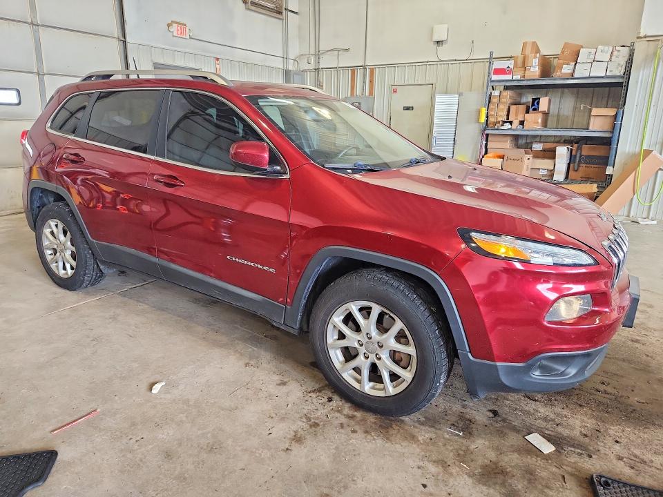 69809366 :رقم المزاد ، 1C4PJMCB1GW117318 vin ، 2016 Jeep Cherokee مزاد بيع