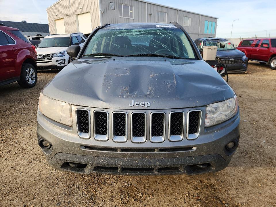 67773926 :رقم المزاد ، 1C4NJDAB0DD236530 vin ، 2013 Jeep Compass مزاد بيع