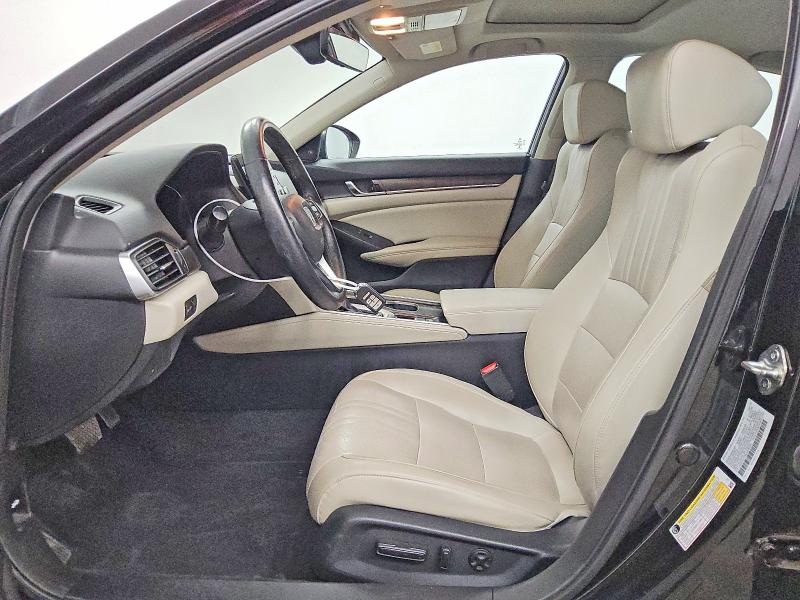 2018 Honda Accord მანქანა იყიდება აუქციონზე, vin: 1HGCV1F59JA208754, აუქციონის ნომერი: 67439416