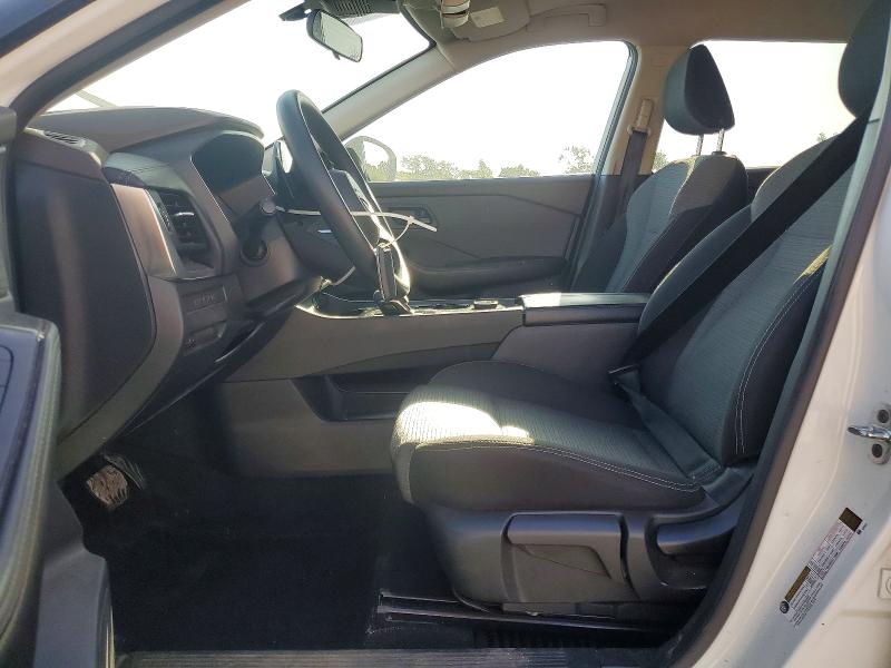 68549796 :رقم المزاد ، 5N1BT3AB8NC722688 vin ، 2022 Nissan Rogue مزاد بيع