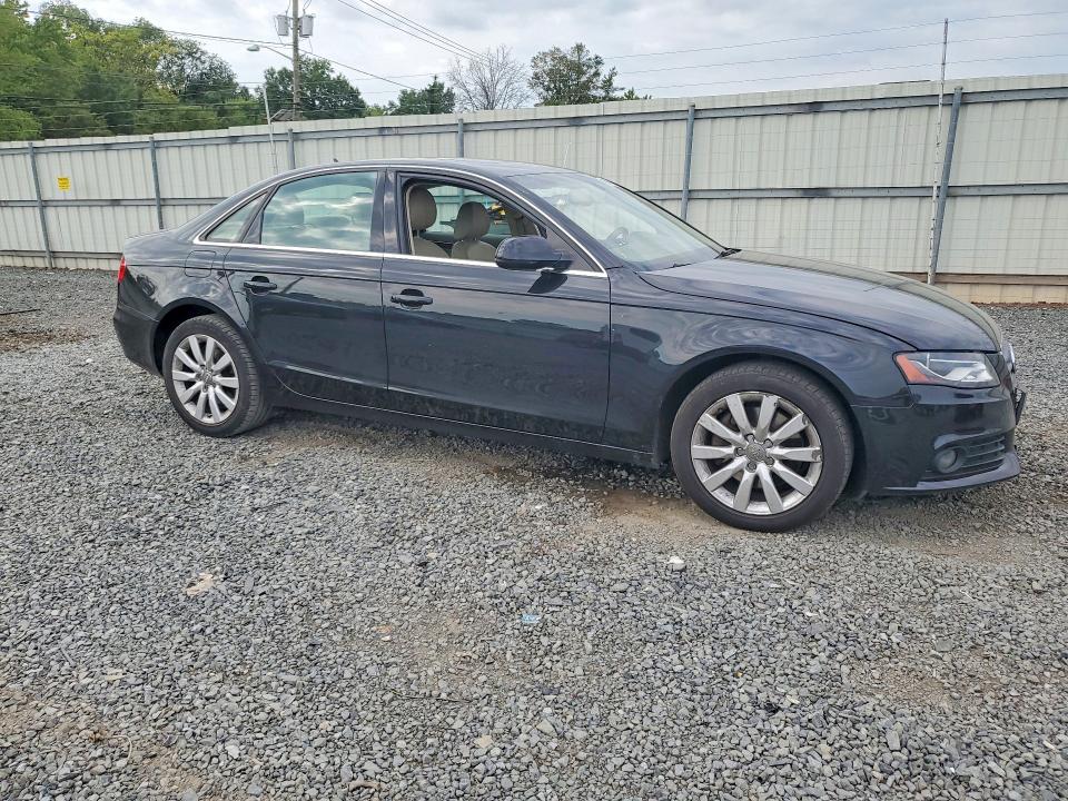 69500826 :رقم المزاد ، WAUFFAFL0BN033115 vin ، 2011 Audi A4 مزاد بيع