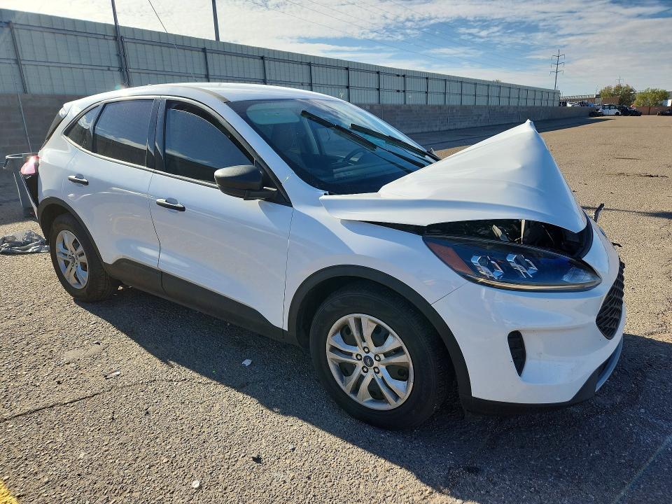 Продажа на аукционе авто 2022 Ford Escape, vin: 1FMCU0F6XNUB41330, номер лота: 67707646