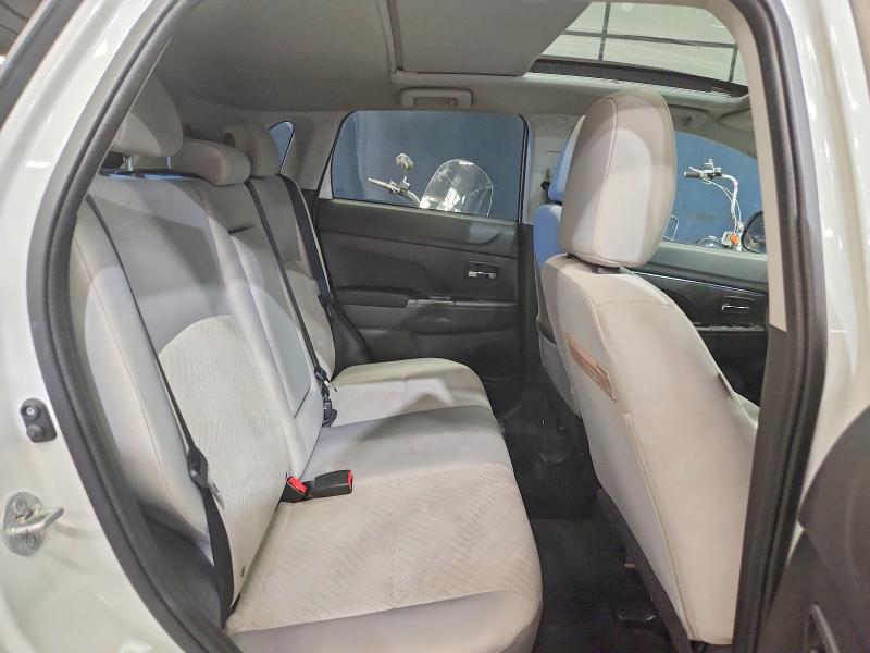 Продаж на аукціоні авто 2015 Mitsubishi Outlander Sport, vin: 4A4AP4AU4FE047772, номер лоту: 69869036