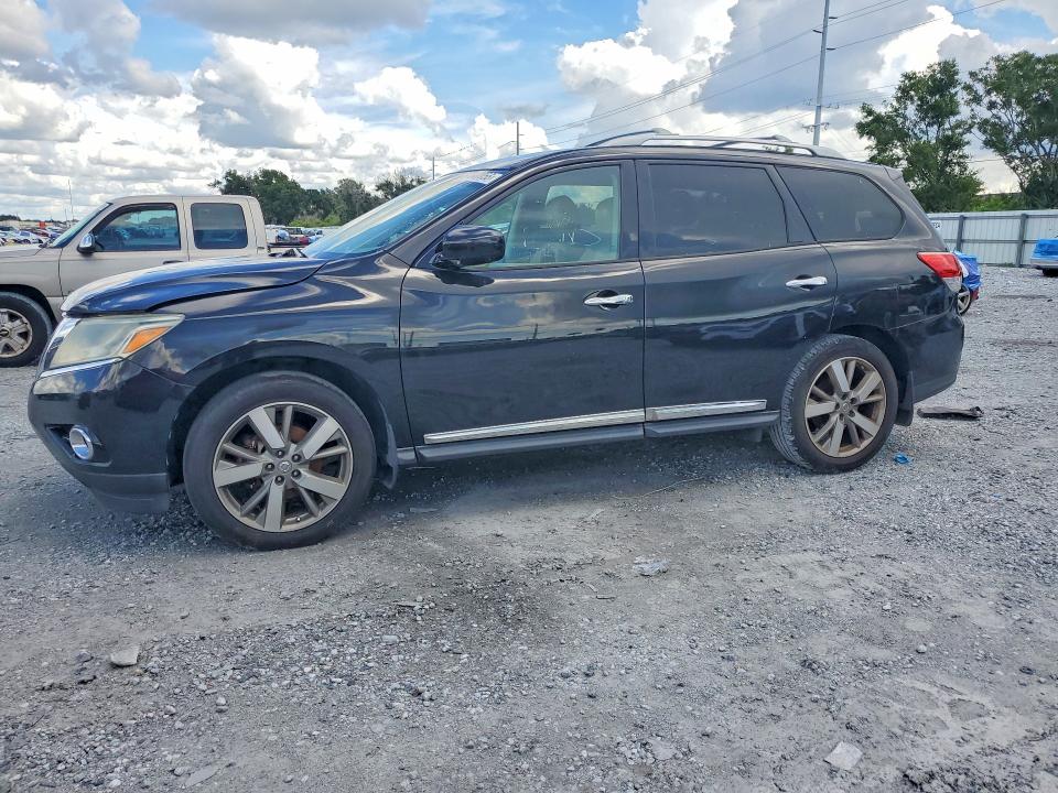 67647056 :رقم المزاد ، 5N1AR2MM8FC601713 vin ، 2015 Nissan Pathfinder مزاد بيع