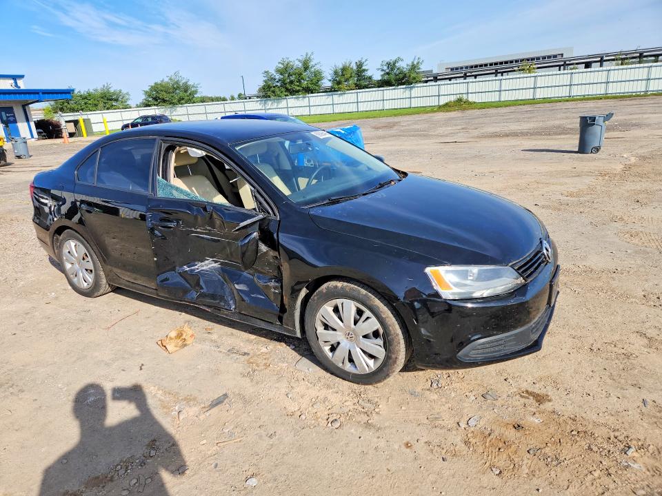 69896446 :رقم المزاد ، 3VWD07AJ6EM423703 vin ، 2014 Volkswagen Jetta مزاد بيع