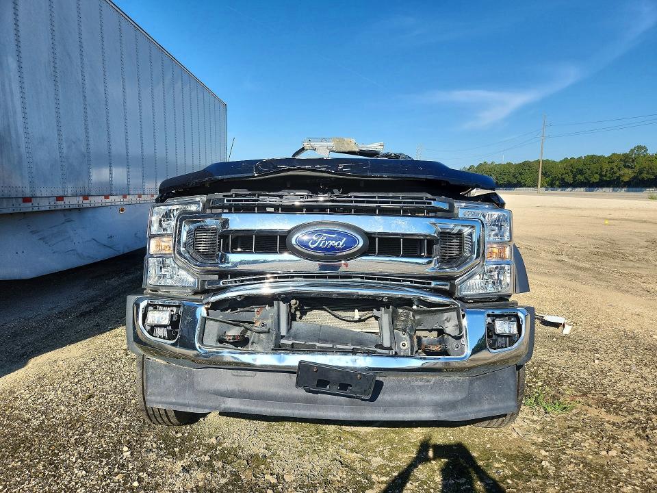 2022 Ford F550 მანქანა იყიდება აუქციონზე, vin: 1FDUF5HT0NDA27996, აუქციონის ნომერი: 68986116