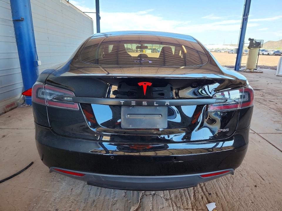 68563466 :رقم المزاد ، 5YJSA1H16EFP37365 vin ، 2014 Tesla Model S مزاد بيع