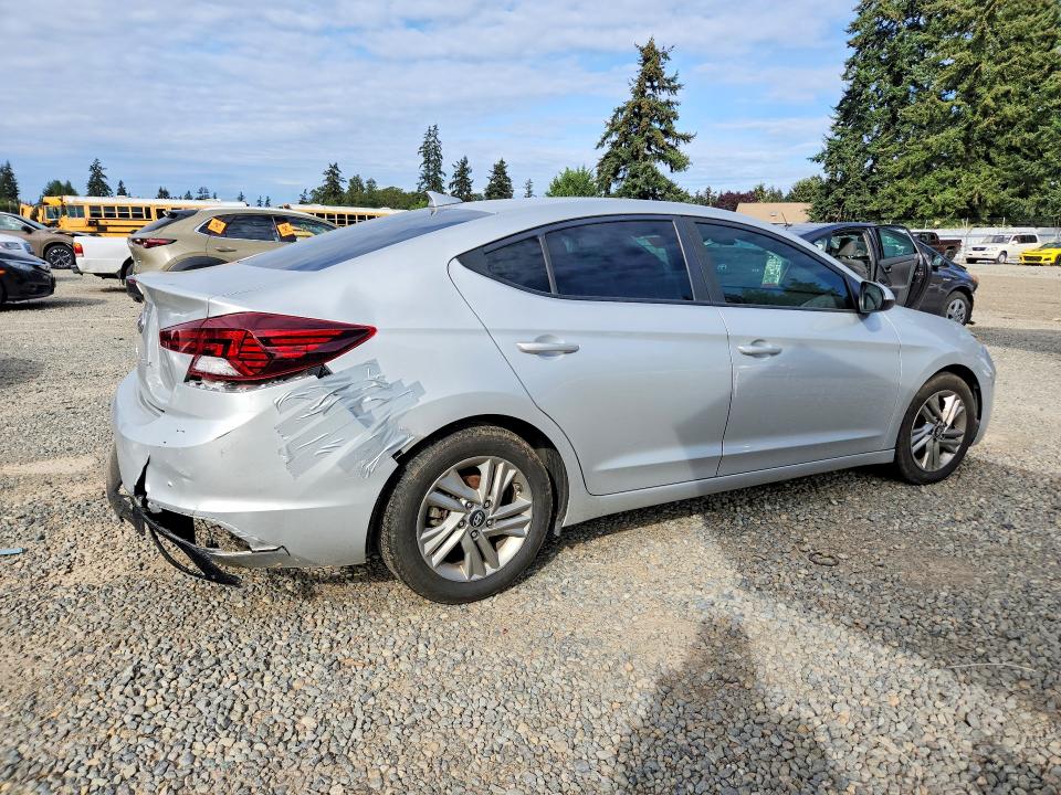 70600856 :رقم المزاد ، 5NPD84LF4KH449804 vin ، 2019 Hyundai Elantra مزاد بيع