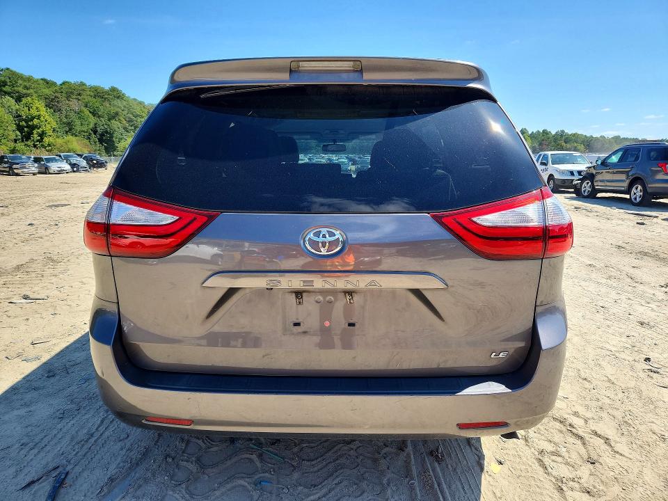 69177046 :رقم المزاد ، 5TDKK3DCXGS736492 vin ، 2016 Toyota Sienna مزاد بيع